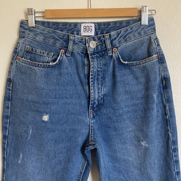 Urban Outfitters BDG Mid-Wash Blue High Rise Mom Jeans Size 26 - Picture 4 of 12